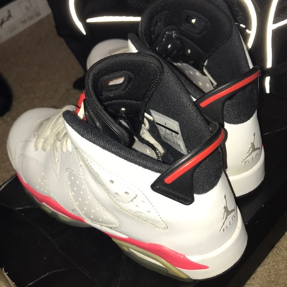 Air Jordan 6 retro, white/infrared-Black size 6.5Y - Picture 2 of 7